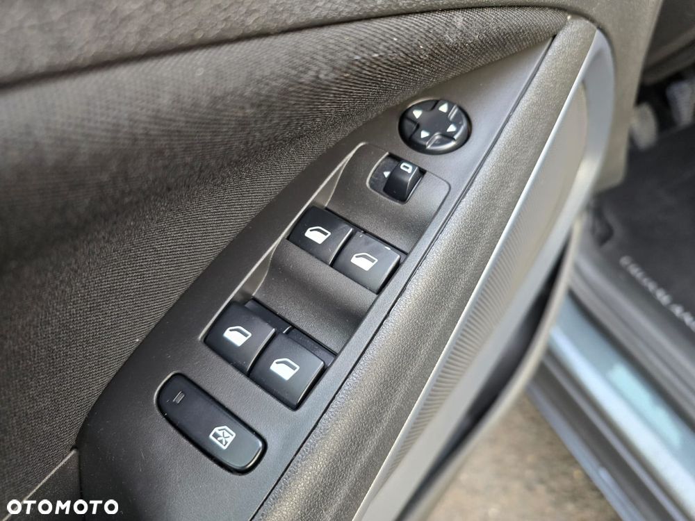 Opel Crossland X - 22