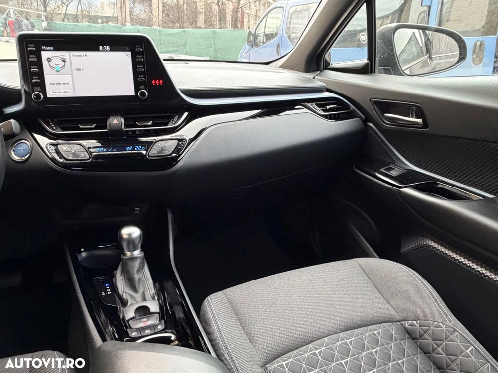 Toyota C-HR 1.8 HSD 4x2 CVT C-ult LED - 10