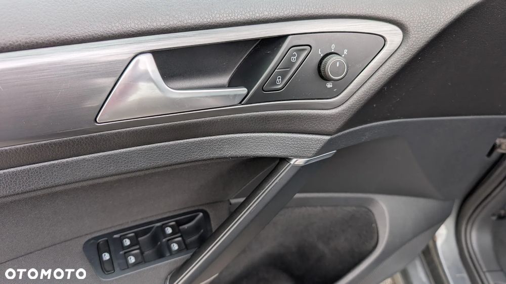 Volkswagen Golf 1.6 TDI (BlueMotion Technology) Comfortline - 11