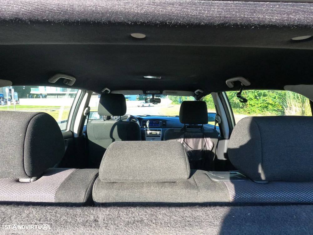 Toyota Corolla - 6