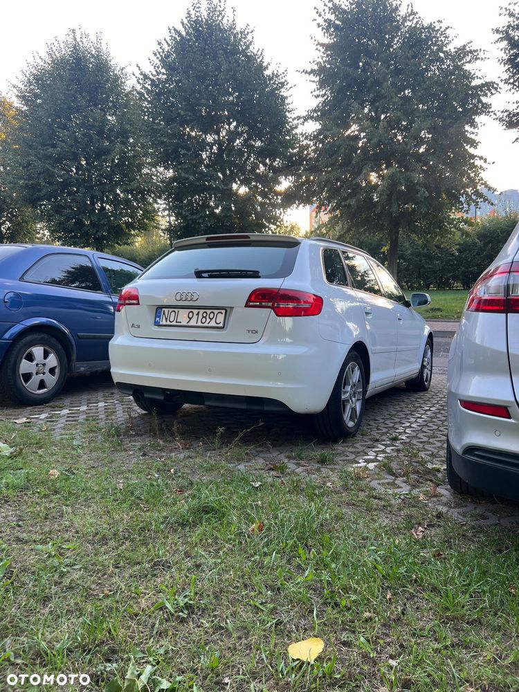 Audi A3 Sportback - 3