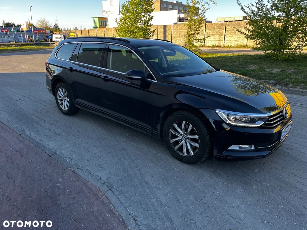 Volkswagen Passat - 4