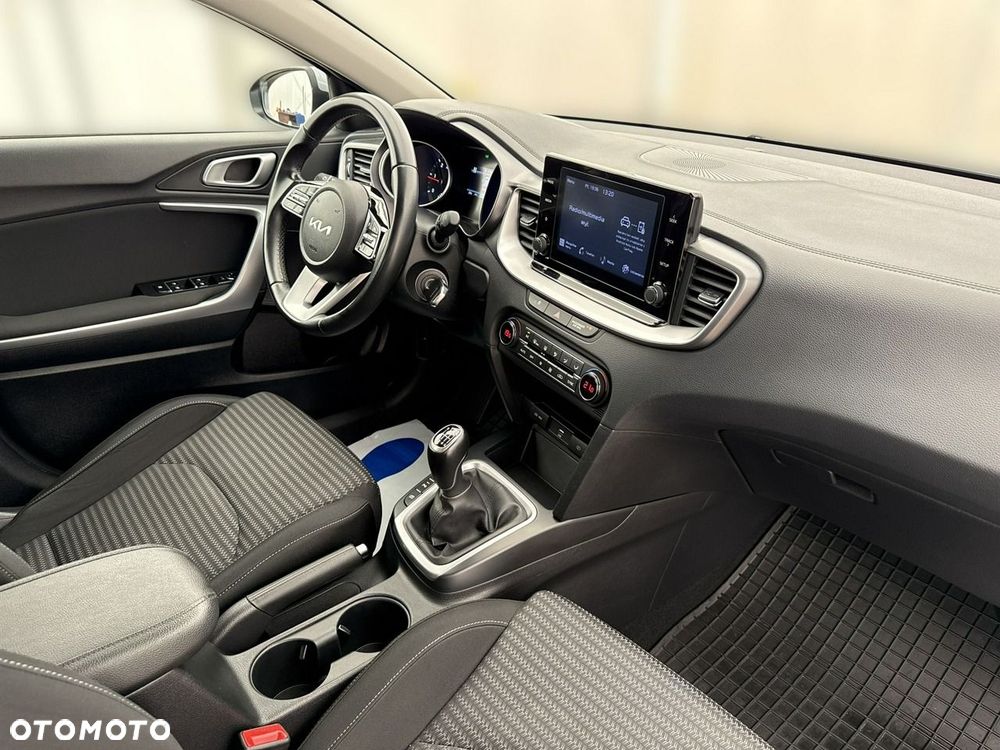 Kia Ceed - 22