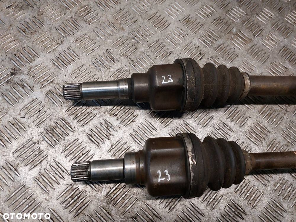 PÓŁOŚ LEWY PRZÓD + PRAWY PRZÓD CITROEN C3 I 1.4 HDI - 3