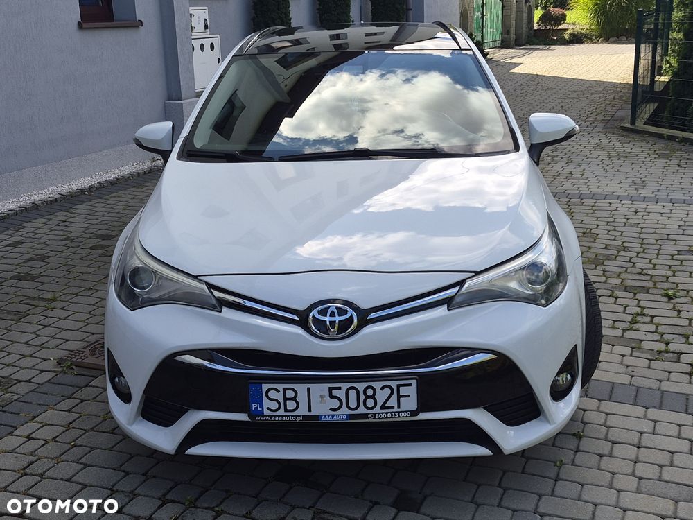 Toyota Avensis - 1