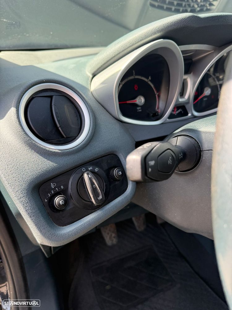 Ford Fiesta 1.4 TDCI Techno - 7