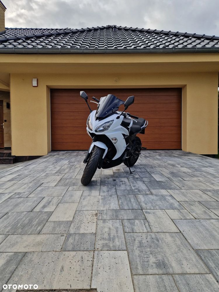Kawasaki ER - 1