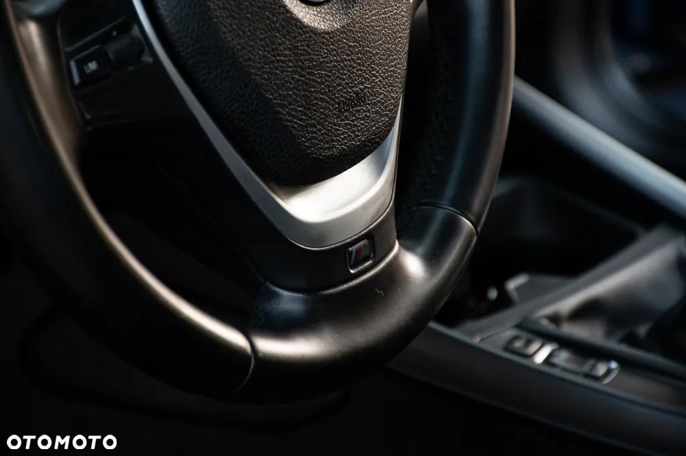 BMW Seria 1 - 17