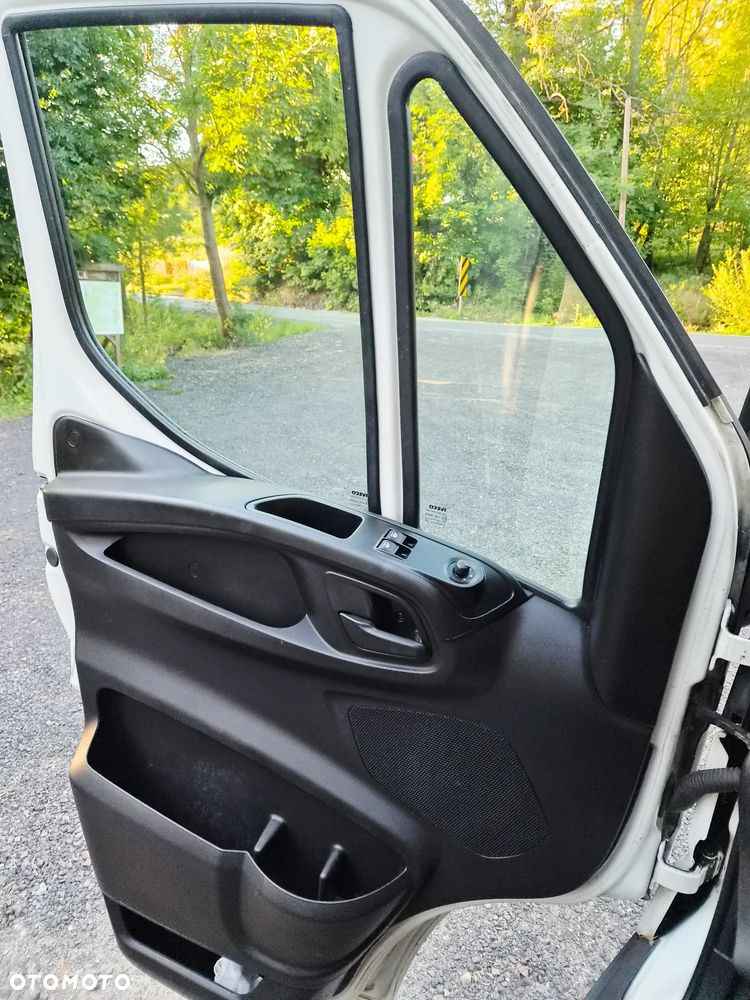 Iveco DAILY - 21