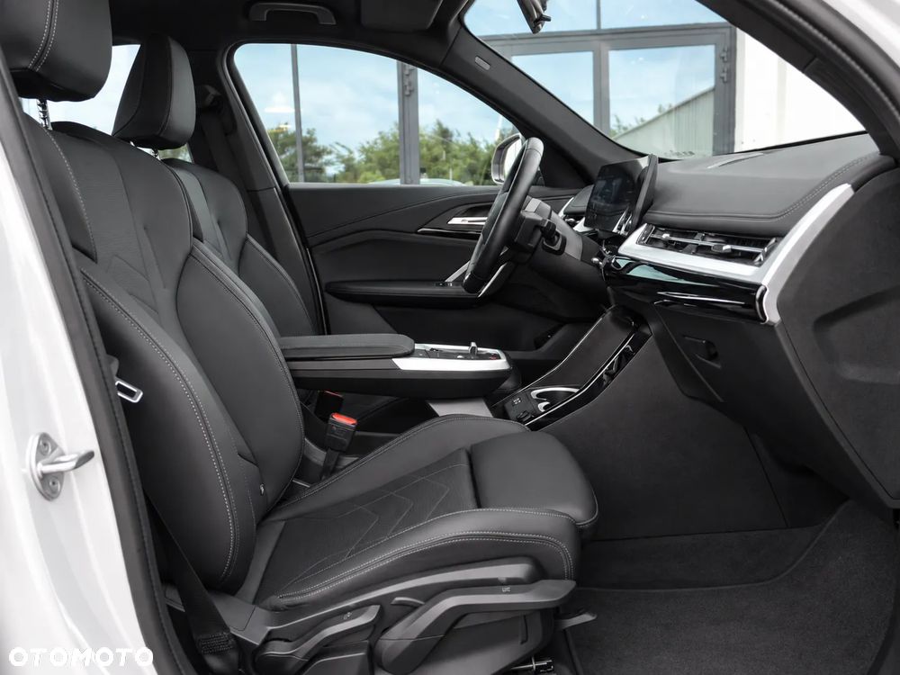 BMW X1 sDrive20i mHEV - 31