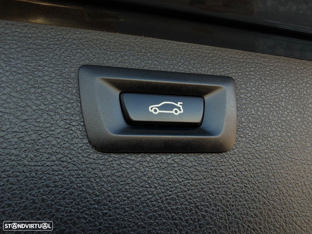 BMW 320 d Auto Line Sport - 30