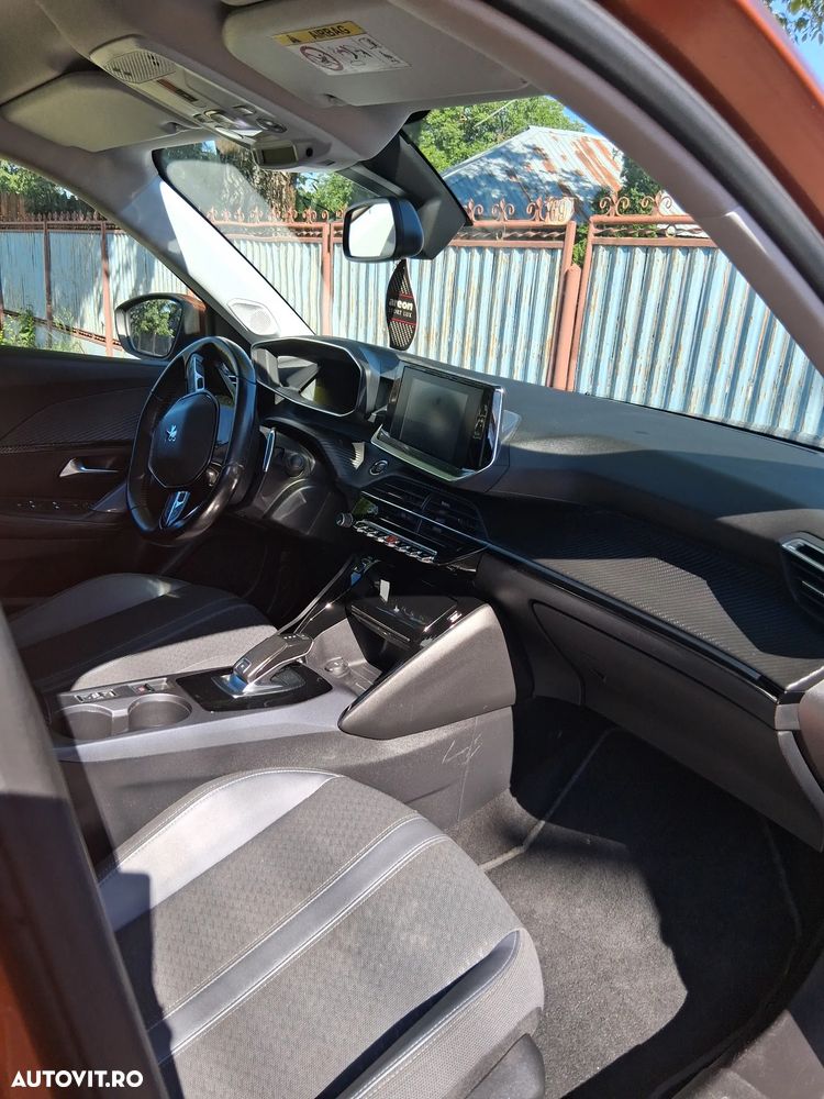 Peugeot 2008 - 7