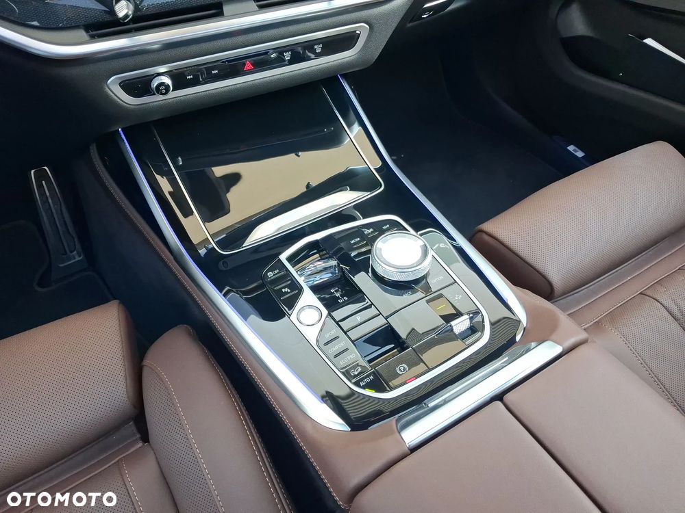 BMW X7 xDrive40d mHEV Individual Edition sport - 12