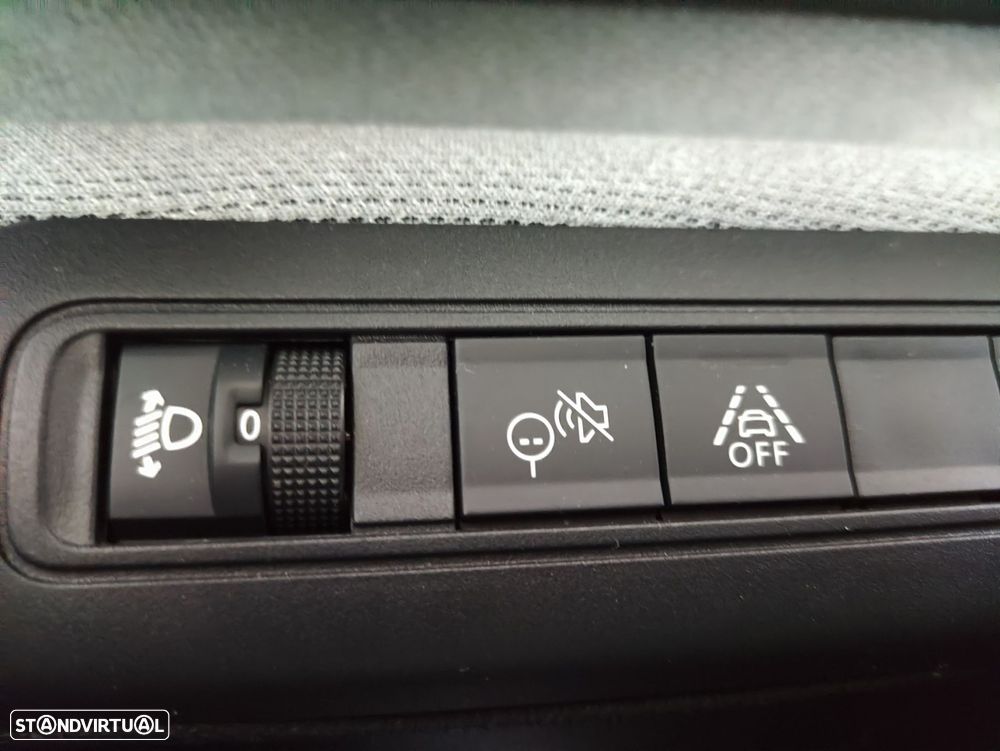 Citroën C3 1.2 Hybrid Max e-DSC6 - 9