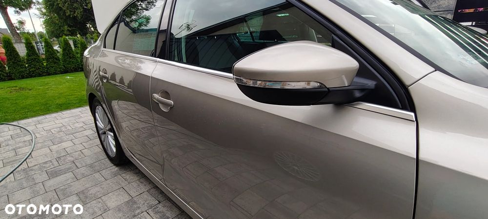 Volkswagen Jetta 1.4 TSI BMT Highline DSG - 21