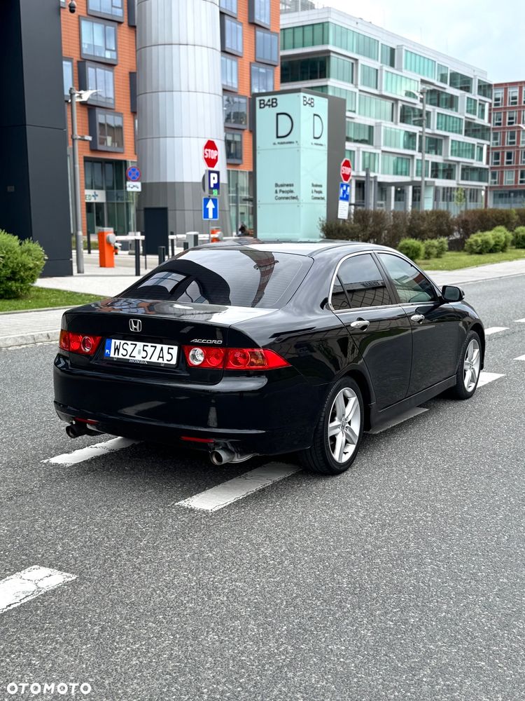 Honda Accord 2.0 i Executive - 3