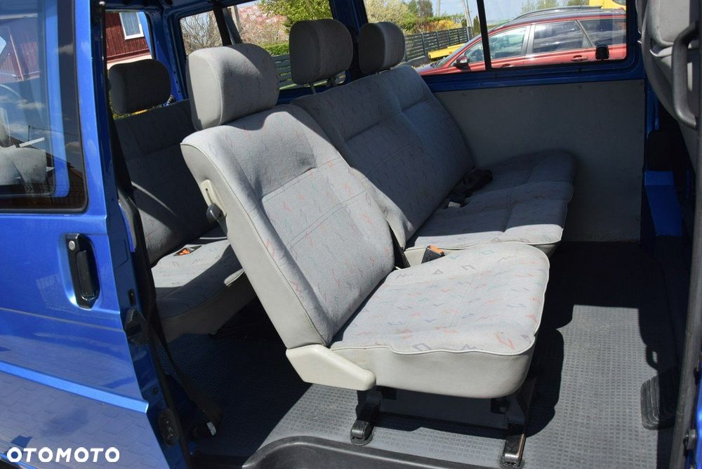 Volkswagen Transporter - 30