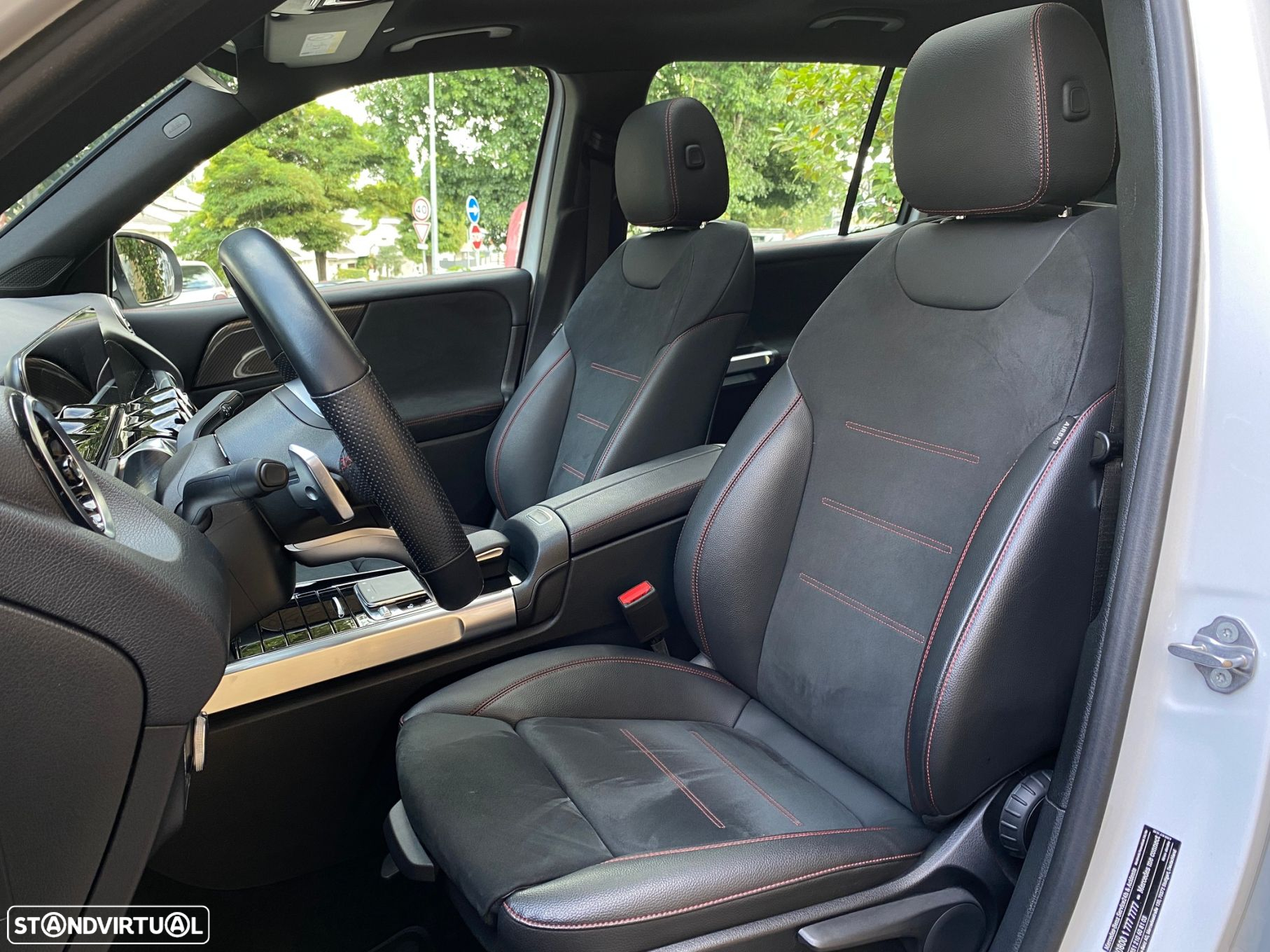Mercedes-Benz GLB 180 d AMG Line - 16