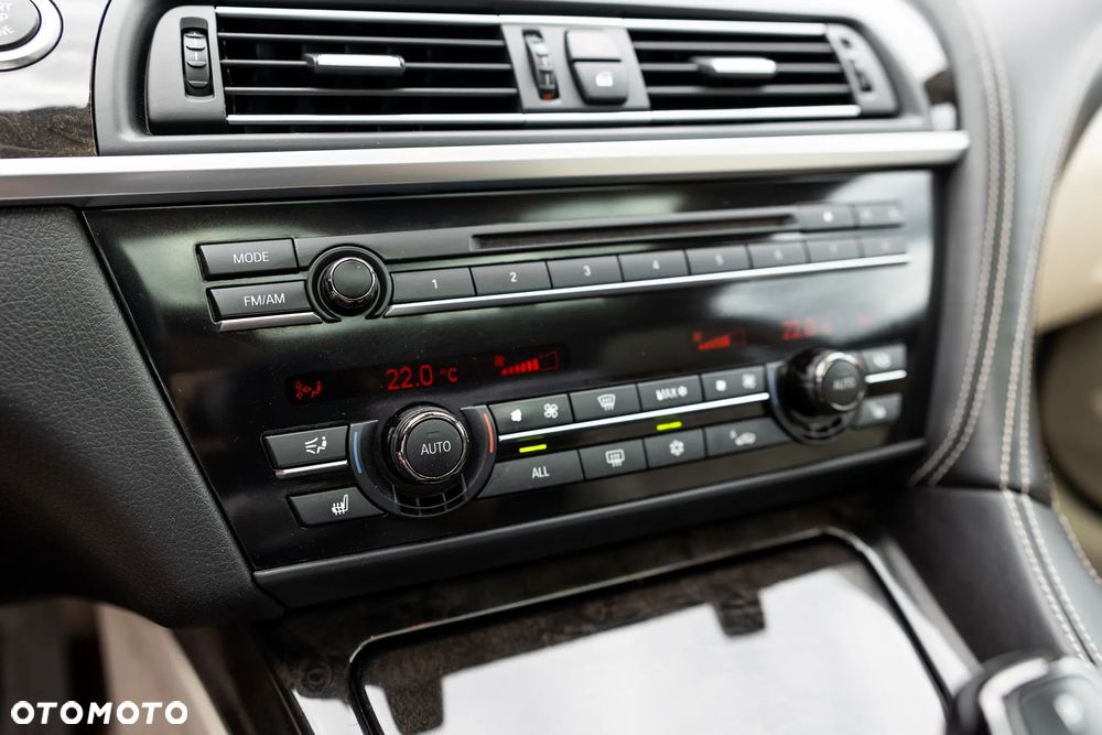 BMW Seria 6 650i xDrive - 29