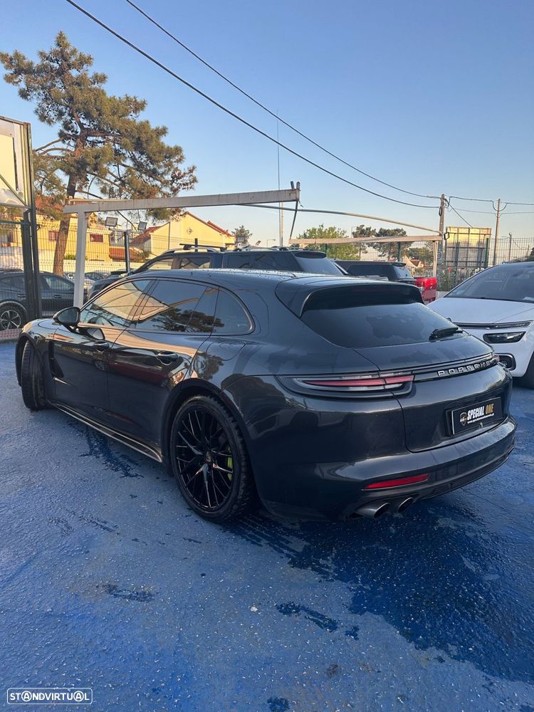 Porsche Panamera Sport Turismo - 4