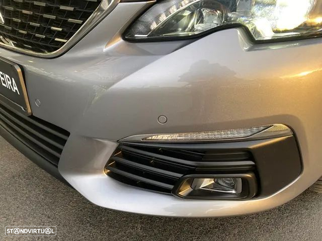 Peugeot 308 SW 2.0 BlueHDi GT EAT8 - 14