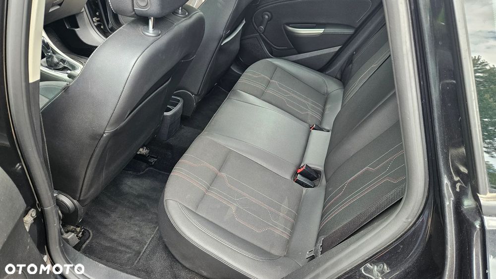 Opel Astra 1.4 T Cosmo EU6 - 7