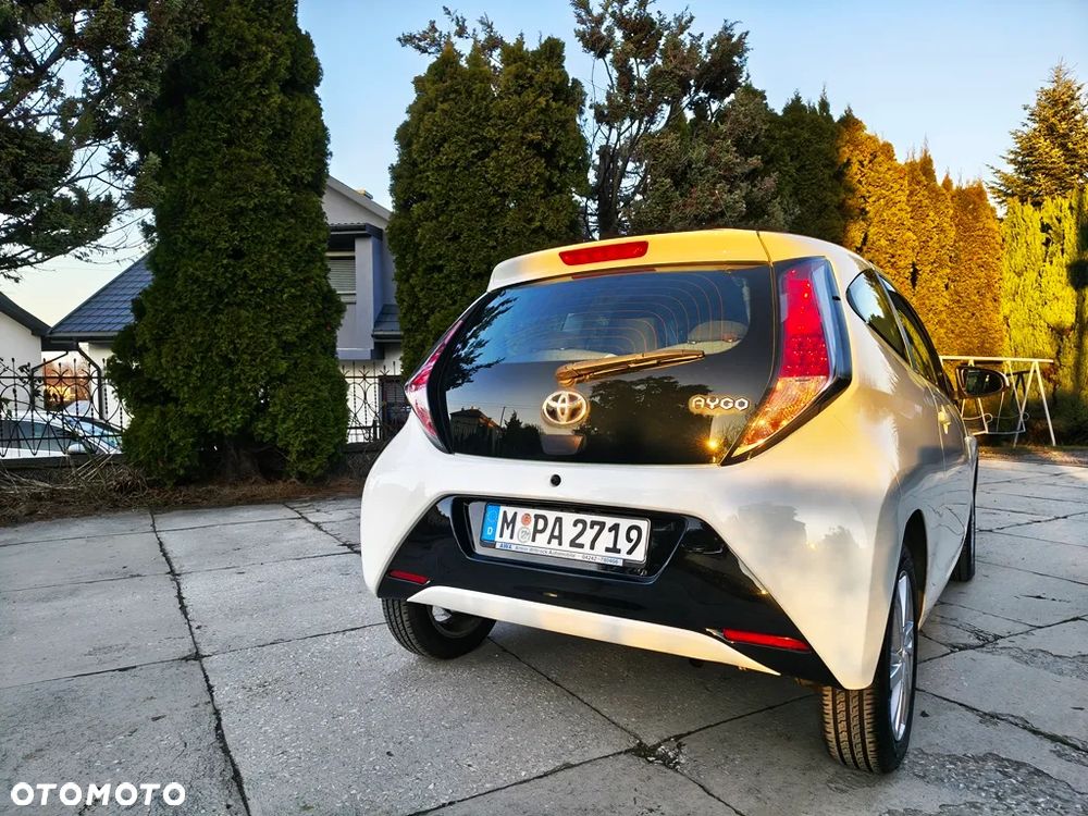 Toyota Aygo x-play touch - 7