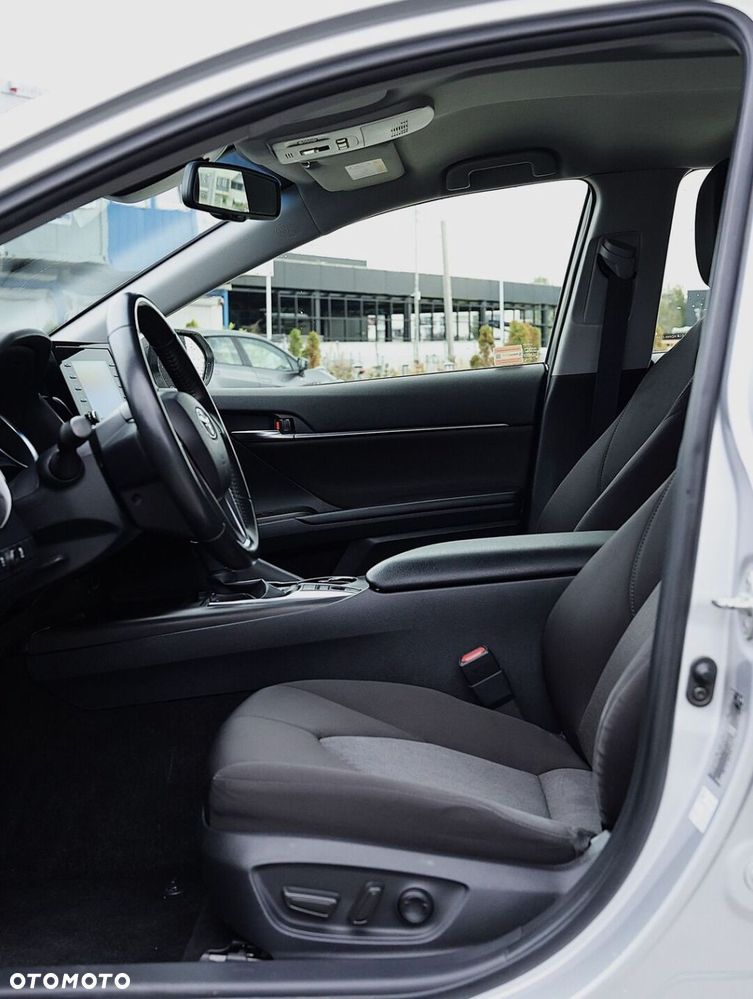 Toyota Camry 2.5 Hybrid Comfort CVT - 20