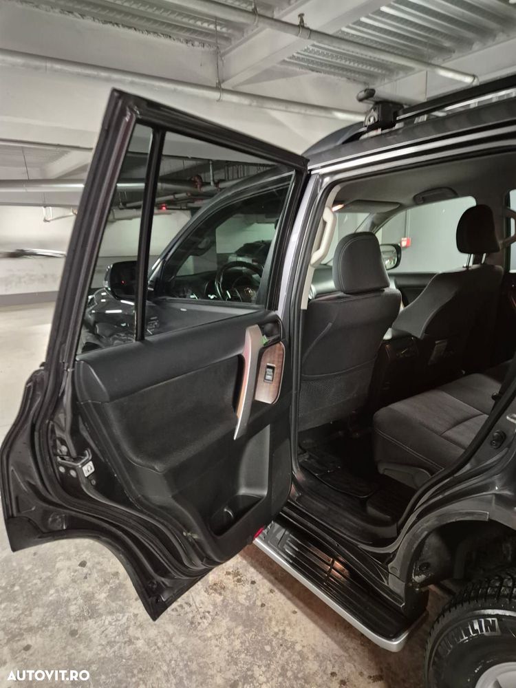 Toyota Land Cruiser 2.8l Turbo D-4D A/T AVS Luxury - 11