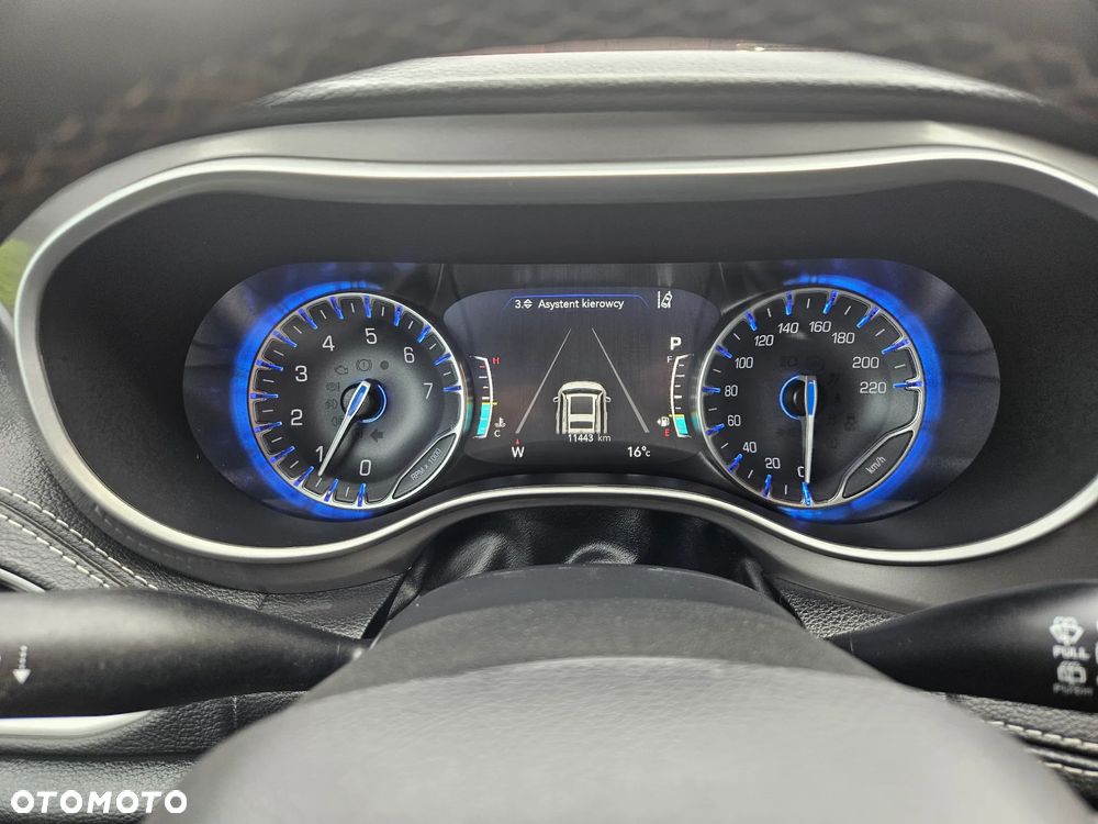 Chrysler Pacifica - 18