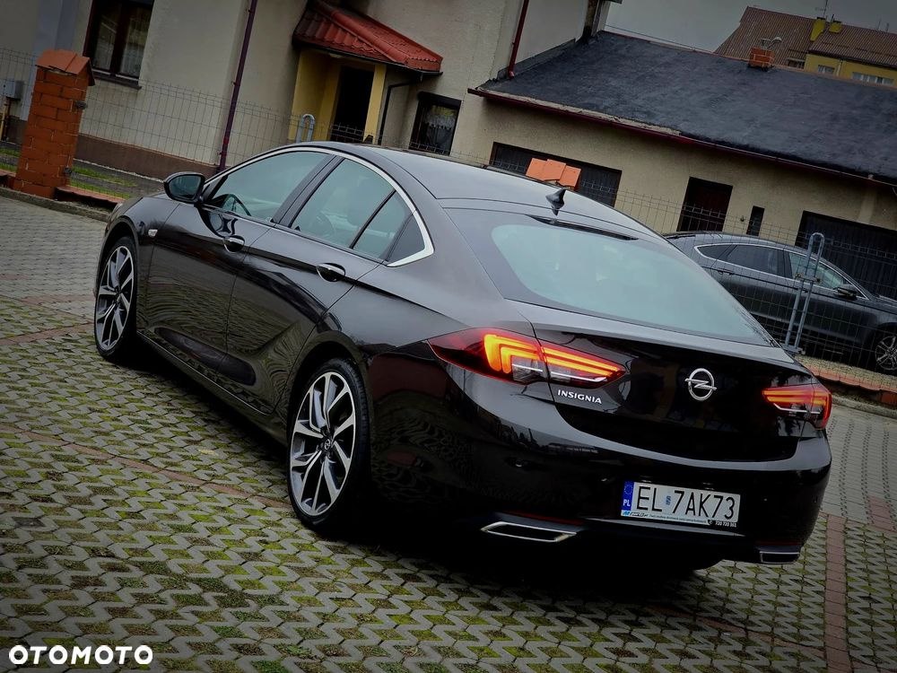 Opel Insignia 2.0 T Business Elegance S&S - 4