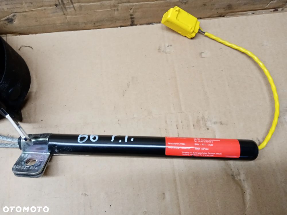 Pas bezpieczeństwa napinacz prawy tył VW Passat B6 3C0857804 - 3
