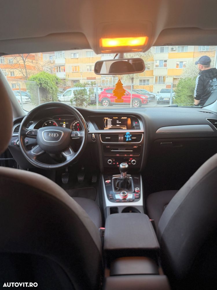 Audi A4 2.0 TDI B8 - 7