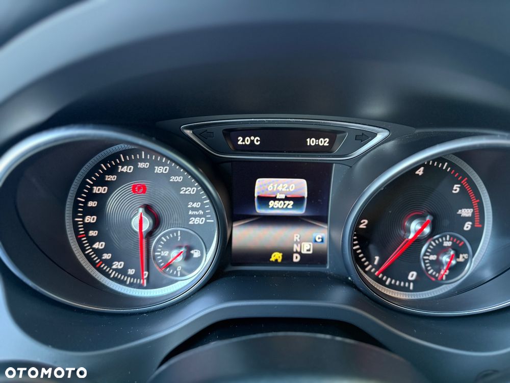 Mercedes-Benz CLA 200 d 7G-DCT Urban - 23