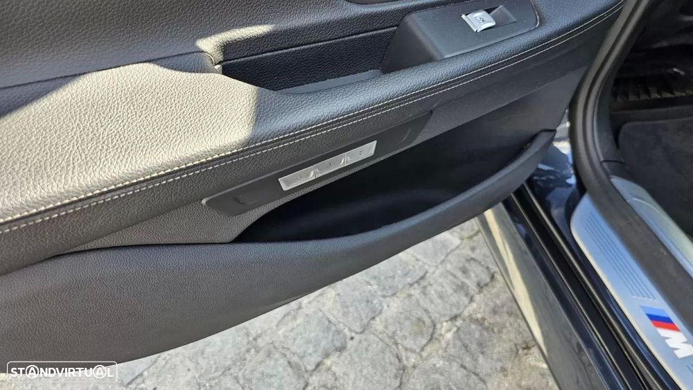 BMW 750 d xDrive Pack M - 33