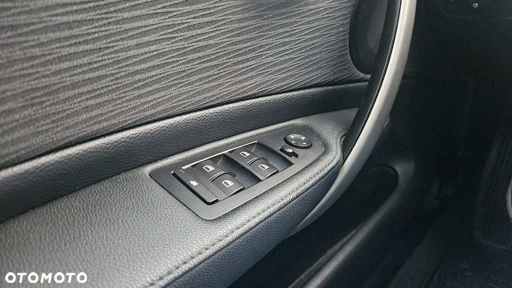 BMW Seria 1 - 23