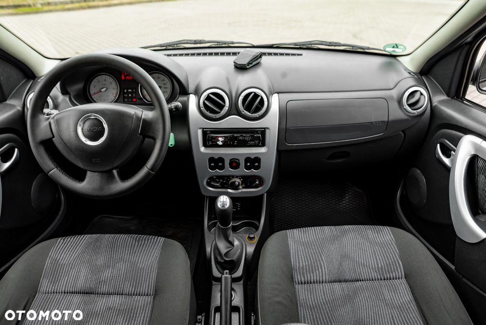 Dacia Logan 1.6 16V Laureate - 29