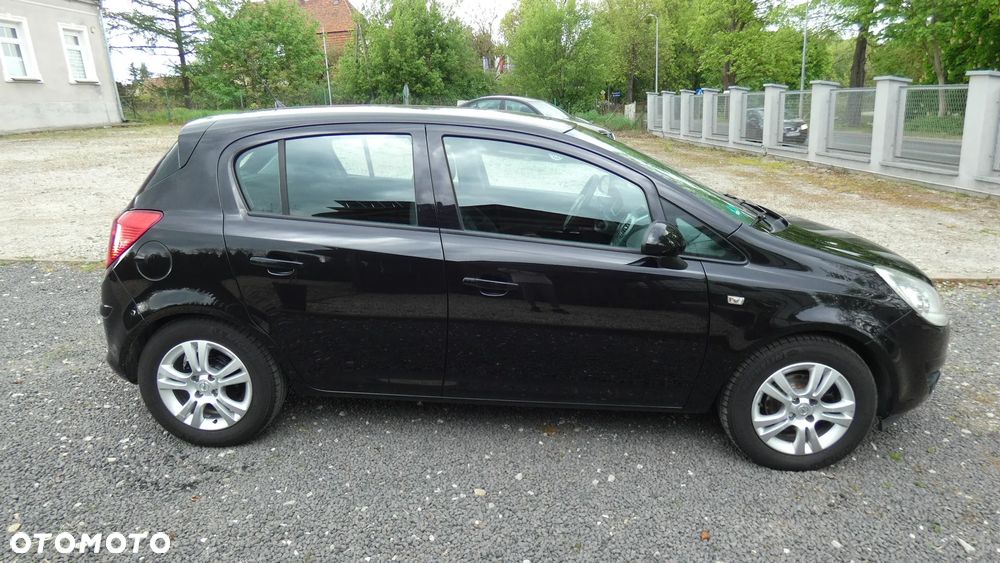 Opel Corsa 1.2 16V Edition - 9