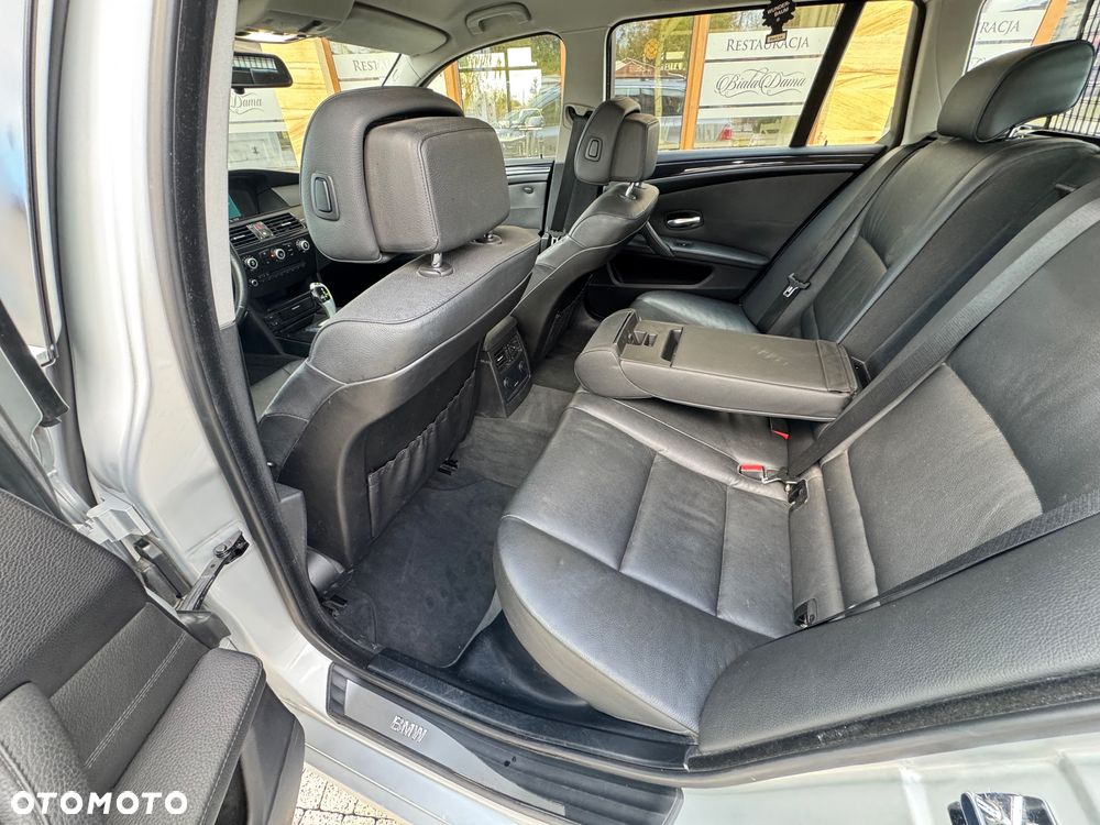 BMW Seria 5 523i - 10
