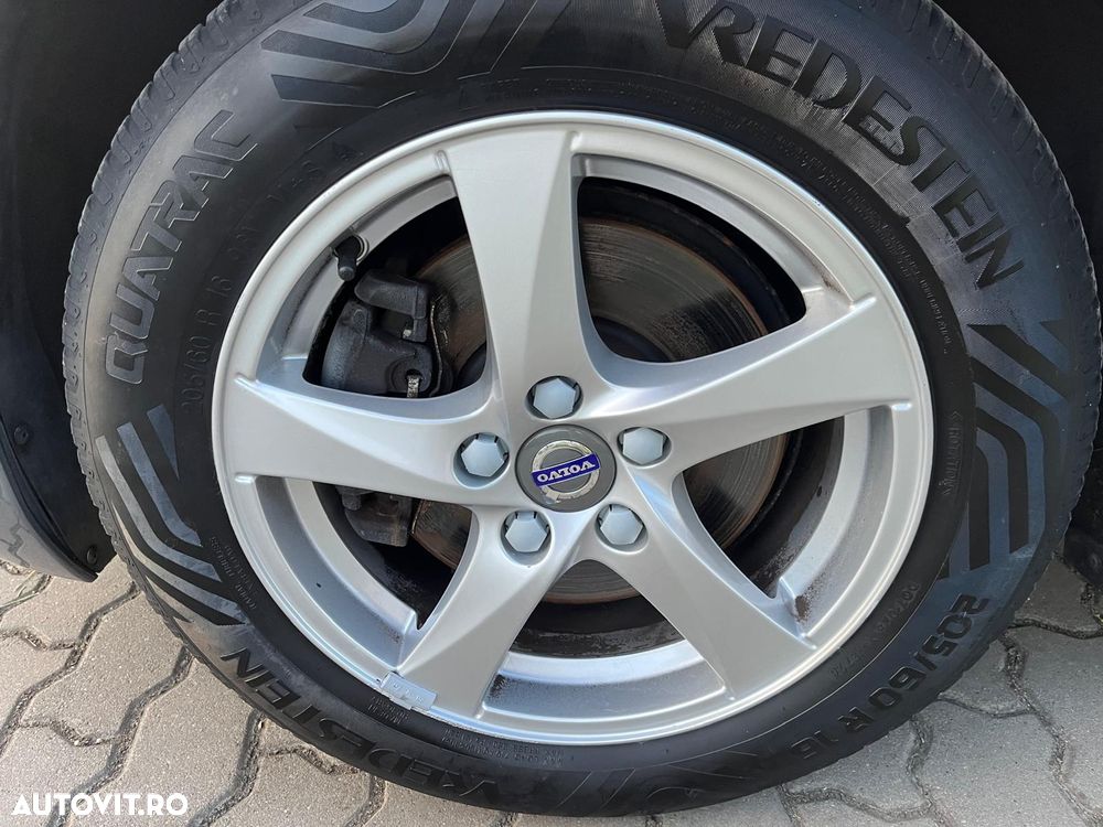 Volvo V60 D2 Momentum - 16