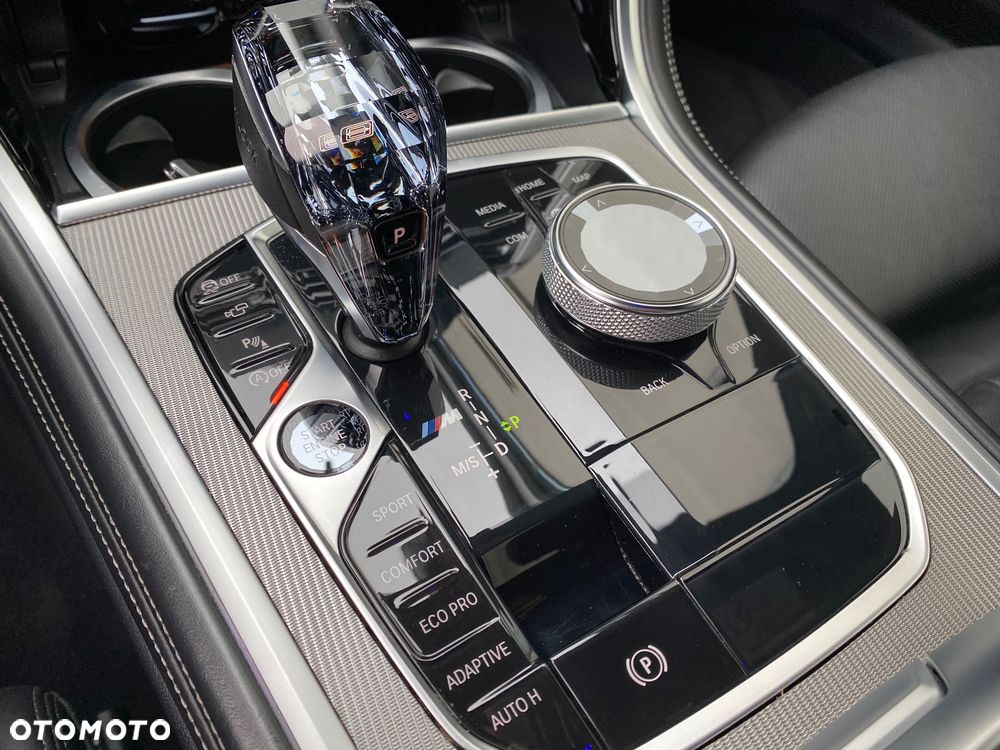 BMW Seria 8 - 11