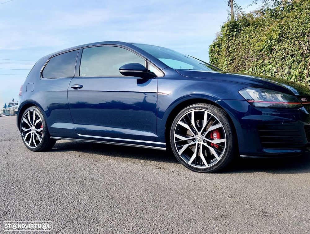 VW Golf GTI Performance BlueMotion - 13