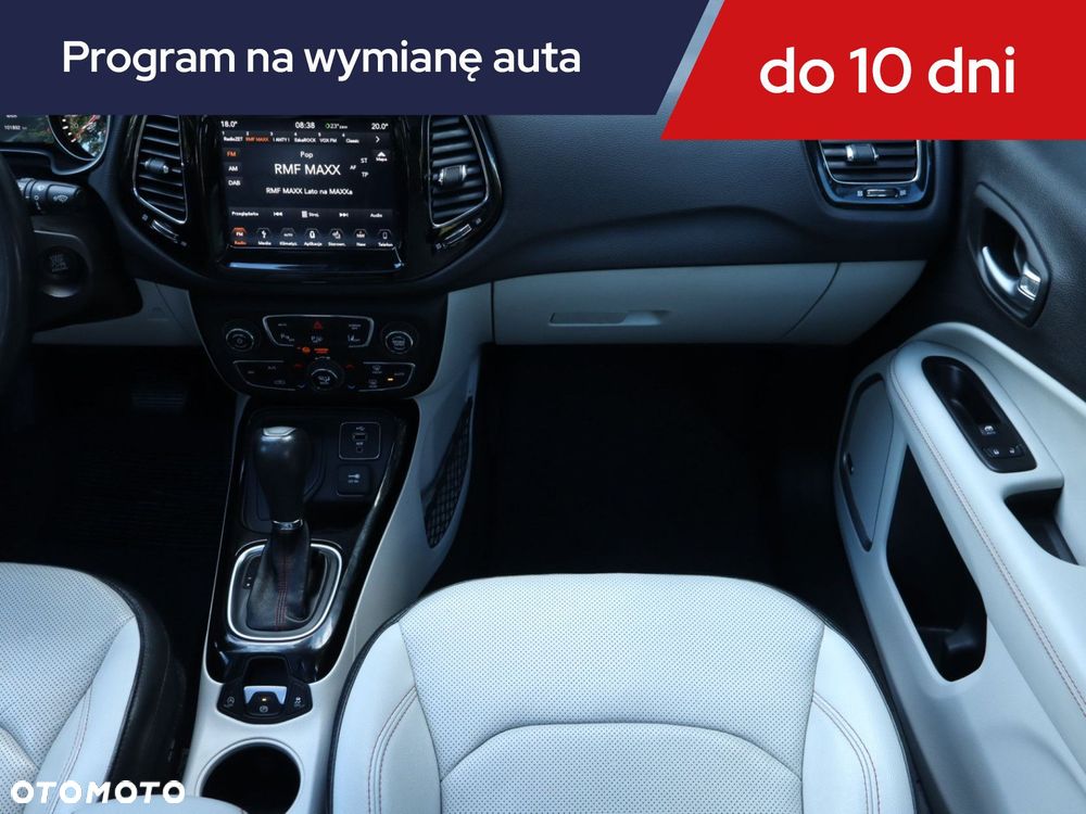 Jeep Compass - 10