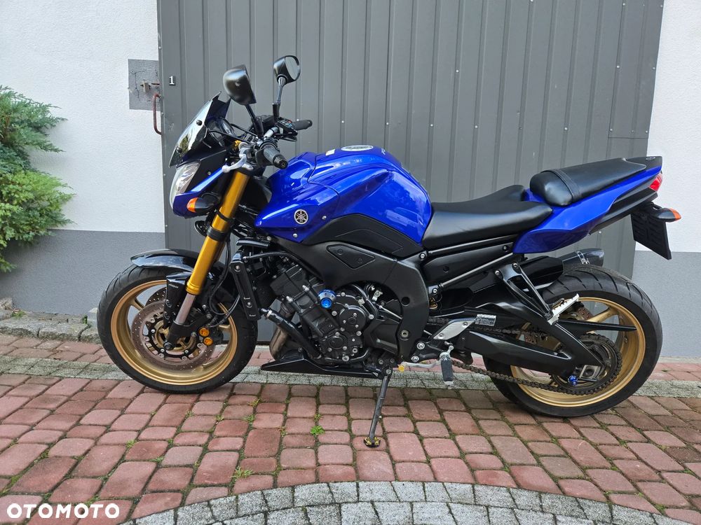 Yamaha FZ8 - 11