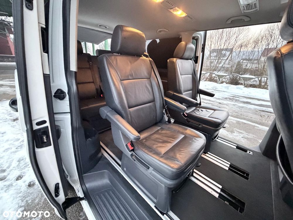 Volkswagen Multivan - 16