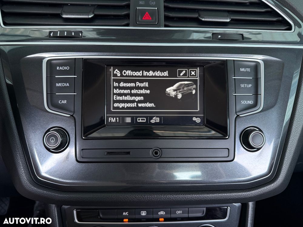 Volkswagen Tiguan 2.0 TDI SCR 4MOTION (BlueMotion Tech) Trendline - 40