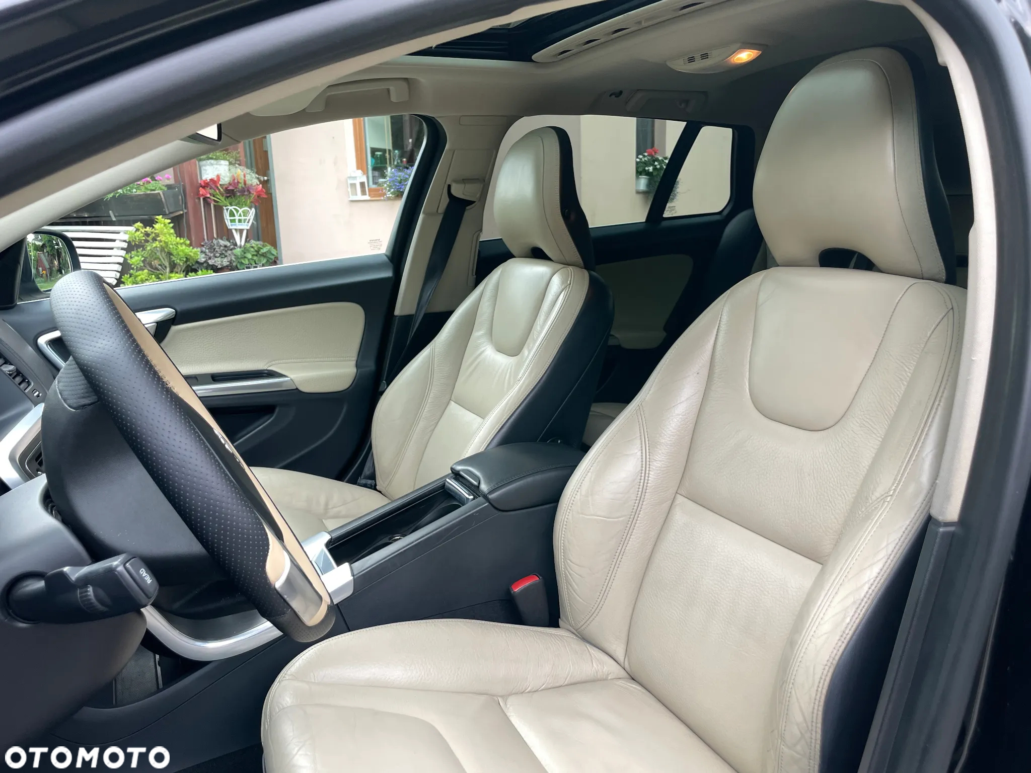 Volvo V60 D5 AWD - 12