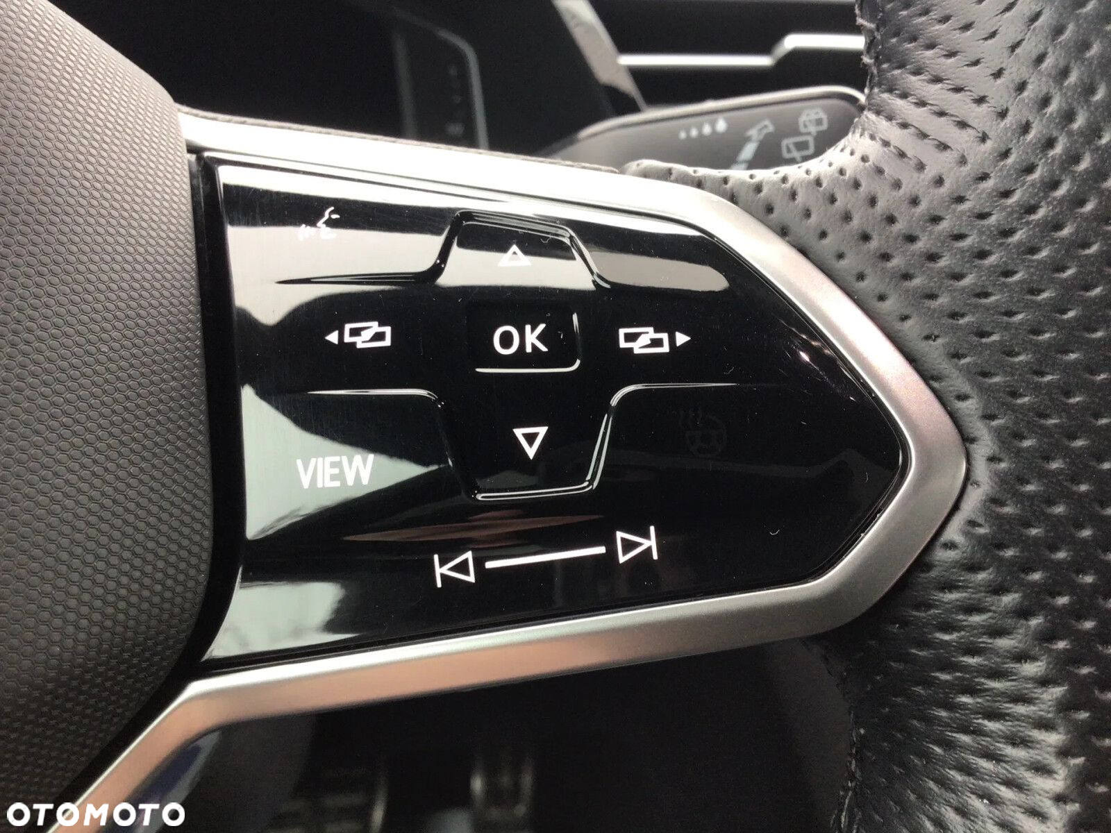 Volkswagen Arteon 2.0 TDI 4Motion R-Line DSG - 11
