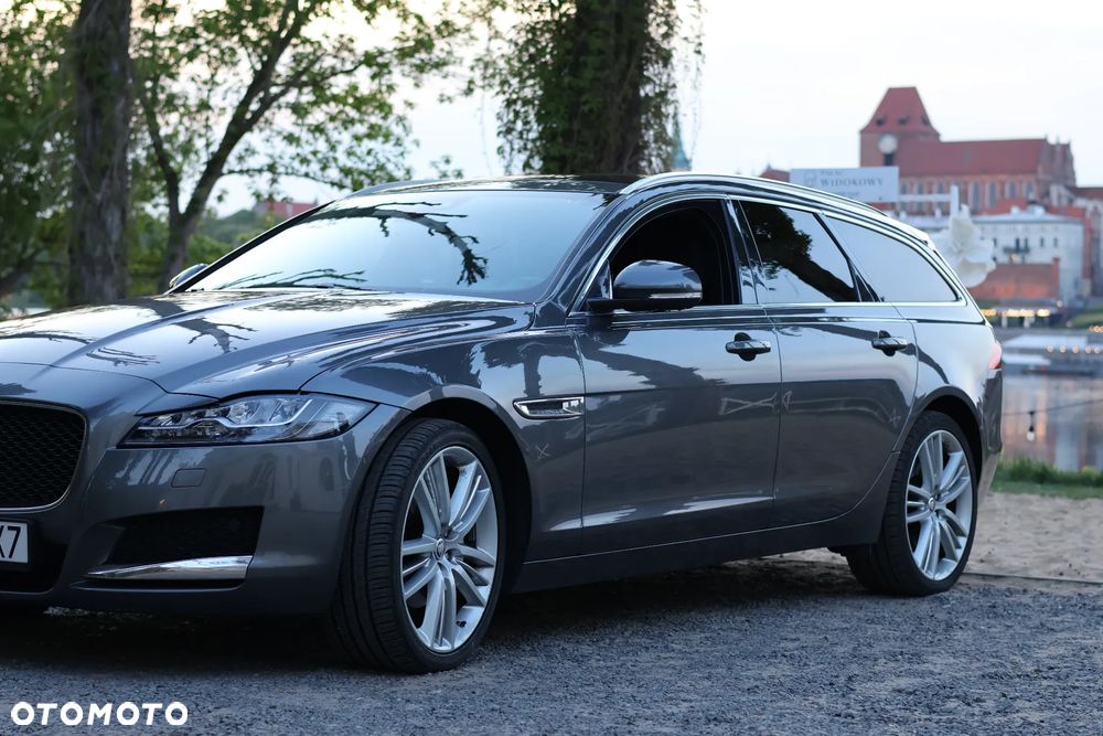 Jaguar XF - 5