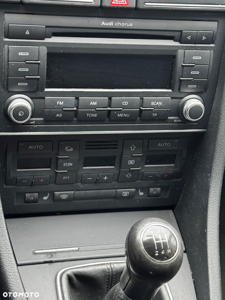 Audi A4 Avant 1.6 - 8